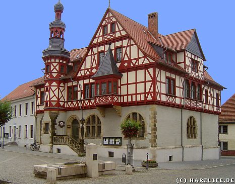 Das Rathaus am Marktplatz von Harzgerode