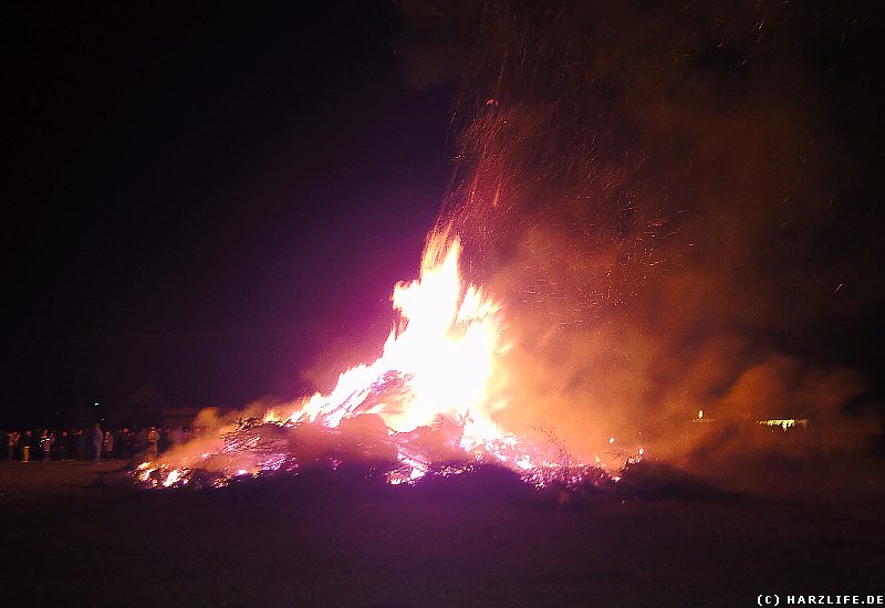 Das brennende Osterfeuer