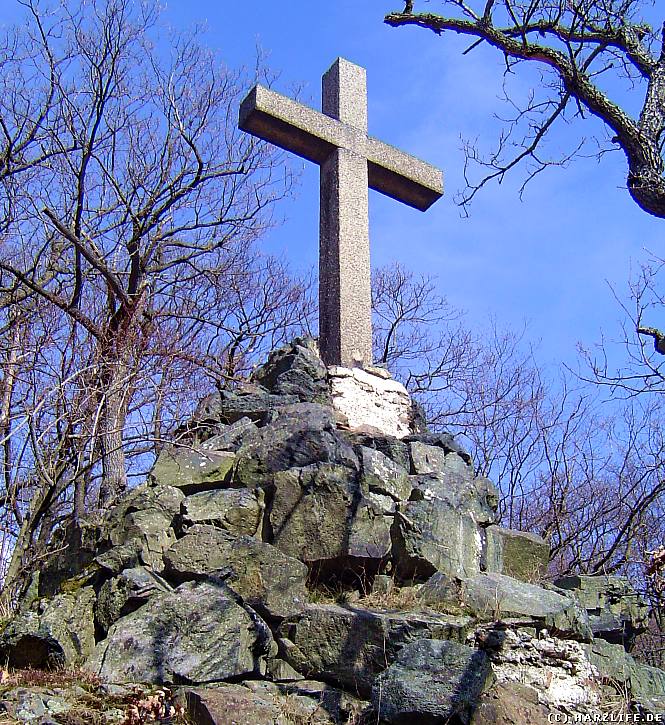 Das Bibrakreuz nahe der Roßtrappe