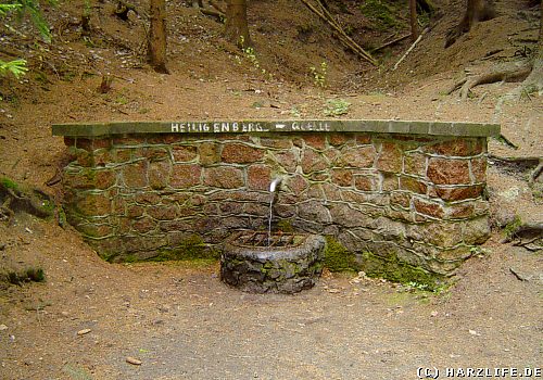 Die Heiligenbergsquelle - Mundloch des Heiligenberger Stollens