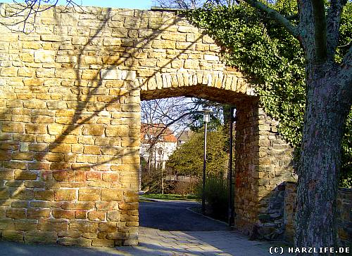 Durchgang in der Stadtmauer nahe der Neuwerkkirche